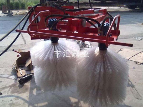 護(hù)欄清洗刷